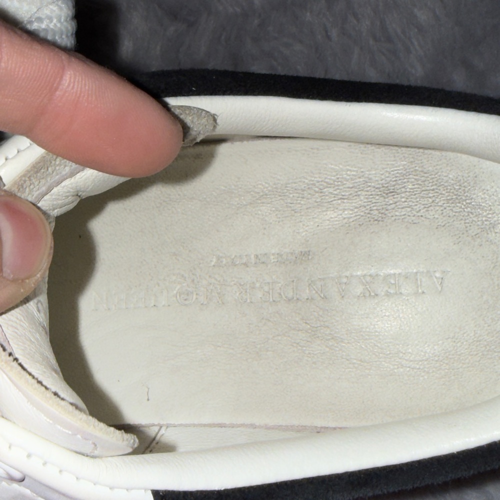 Alexander McQueen White Sneakers with Black Detail - Picture 5 of 7